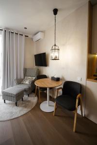 Сучасна квартира поруч із університетами MYFREEDOM ідеальна локація неподалік метро Васильківська