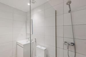 Lovely studio fully equipped near subway N1