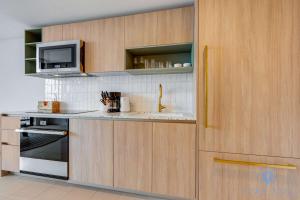 Spectacular Apartment with Pool & Gym