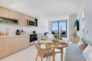 Oasis Apartment 1 Bedroom with Pool & Gym