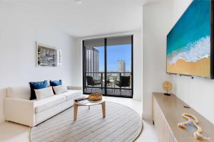 Oasis Apartment 1 Bedroom with Pool & Gym