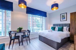 Elysée Suites - Spacious Studio in Southport