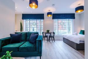 Elysée Suites - Spacious Studio in Southport