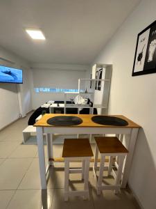 -VIVEMALBEC- Acogedor departamento céntrico