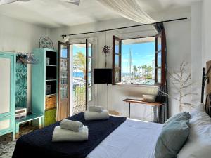 Sea view loft in La Duquesa close to beach