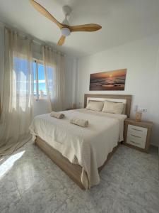 Apartment La Rosadela with sea view