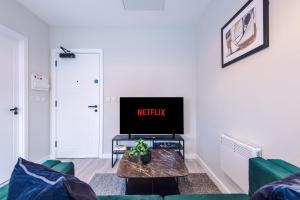 Elysée Suites - Spacious Studio in Southport