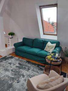 Cazare cu acces gratuit la zona de coworking place