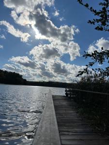 Dom nad jeziorem Gaja House