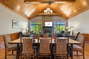 Taneycomo Upgraded Luxurious, Free Daily Fun, Adirondack Lodge, Beautiful Views! Free SDC tickets