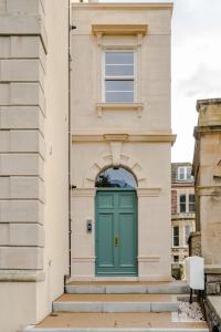 Tyndalls Park - Your Apartment