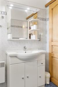 Appartements La Frenaie - Quiet - Swimming pool - Car park : photos des chambres