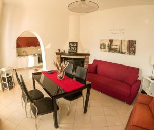 Ritas Window: lake front apartment with lake view