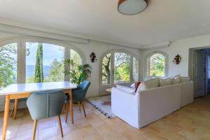 Villas Villa with separate guesthouse with panoramic view : photos des chambres