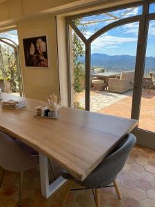 Villas Villa with separate guesthouse with panoramic view : photos des chambres