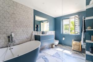 Villas Villa with separate guesthouse with panoramic view : photos des chambres