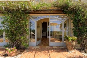 Villas Villa with separate guesthouse with panoramic view : photos des chambres