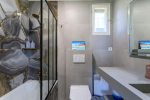 Villas Villa with separate guesthouse with panoramic view : photos des chambres