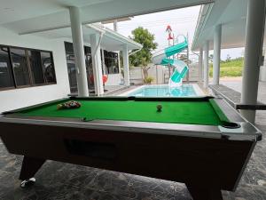 F&F Pool Villa Mae Phim