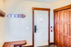 Stonegate Resort Unit C304