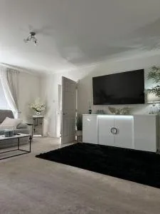 3 double bedroom spacious flat - Largs