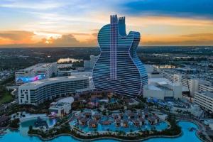 Beachfront Fun & Waves Heated Pool Free Parking