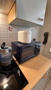 16-Helles 2-Zimmer Apartment -WLAN,große Balkon & kostenfrei parken