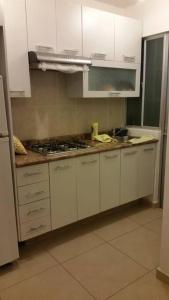 Casa en fraccionamiento con seguridad y 2 casas club con alberca se Factura