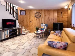 LA CASA DI PIETRA - Relax Home a 10 da Aosta