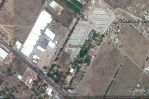 Casa en fraccionamiento con seguridad y 2 casas club con alberca se Factura