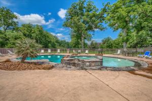 WW H202 Mather Street Retreat