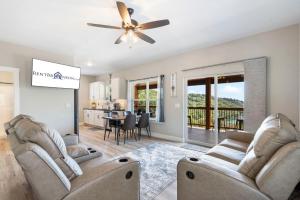 Pvt Hot Tub, Cmty Amenities, Indoor & Outdoor Pools, Table Rock Views, Free Tickets