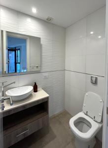 Espectacular 2amb Playa Grande con Balcon y Cochera - B