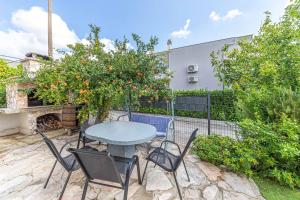 Apartman Luci - Private Heated pool