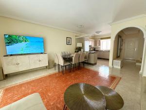 Hugos holiday apartment in Costa del Silencio