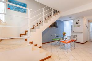 Triplex 200m da praia de Bombas