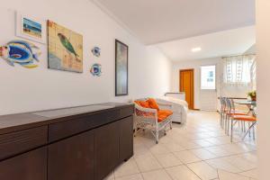 Triplex 200m da praia de Bombas