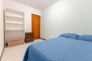 Triplex 200m da praia de Bombas