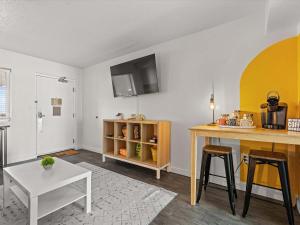 Instaworthy Oceanfront Oasis lazy river hot tubs