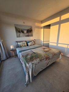 Cozy apartment with sea view and parking place