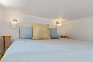 Extended Stay Haven Top Notch Deck with Greenbelt Views