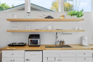 Extended Stay Haven Top Notch Deck with Greenbelt Views