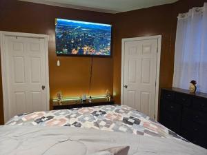 Large 3 BRM 2 Bath Near EWR NYC