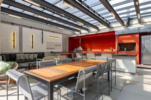 Vila Madalena completo, metrô /piscina/academia