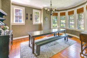 Fire Pit, Large Yard Midtown Columbus Bungalow!