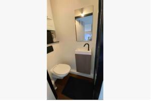 Trendy studio at top location