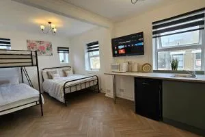 Newly renovated Studios & Ensuite Rooms! - Camberwell - London