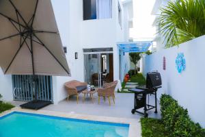 Casa tropical con piscina privada