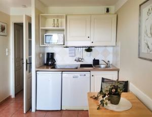 "Le Petit Bonheur" Studio Vue Mer - Climatisation - Parking gratuit - Côte dAzur