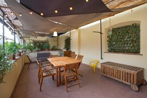 Casa San Girolamo Historic flat with cosy Terrace in Luccas city Centre